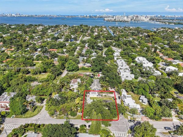 8701 NE 8th Ct , Miami, FL 33138