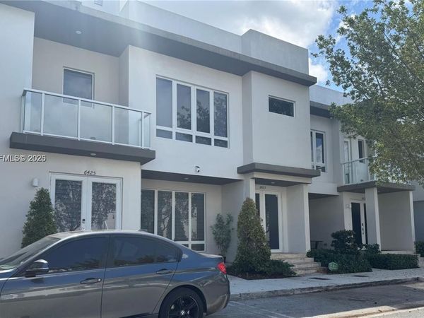 6423 NW 105th Ct , Doral, FL 33178