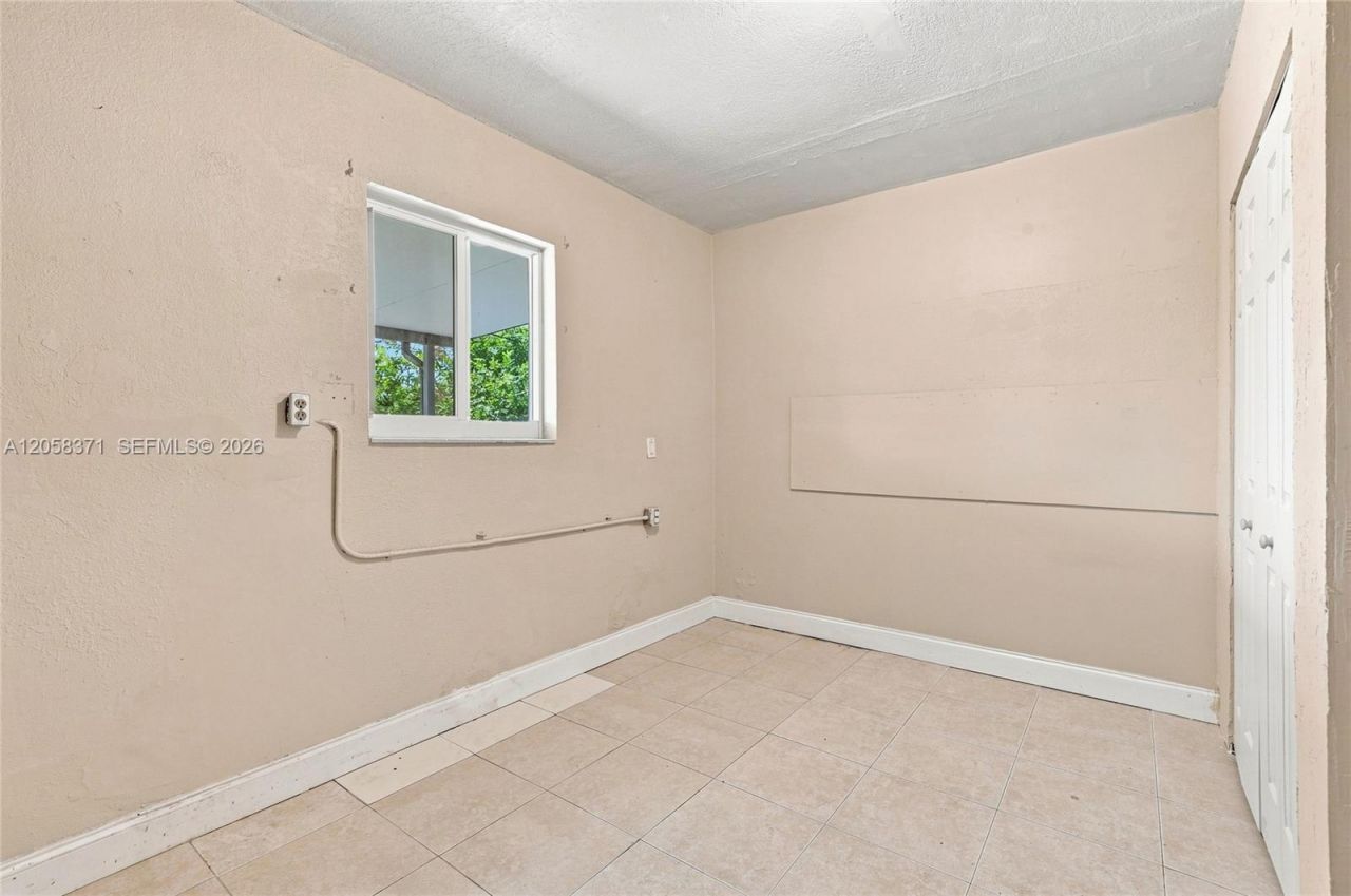2220 De Soto Dr, Miramar, FL 33023 Photo