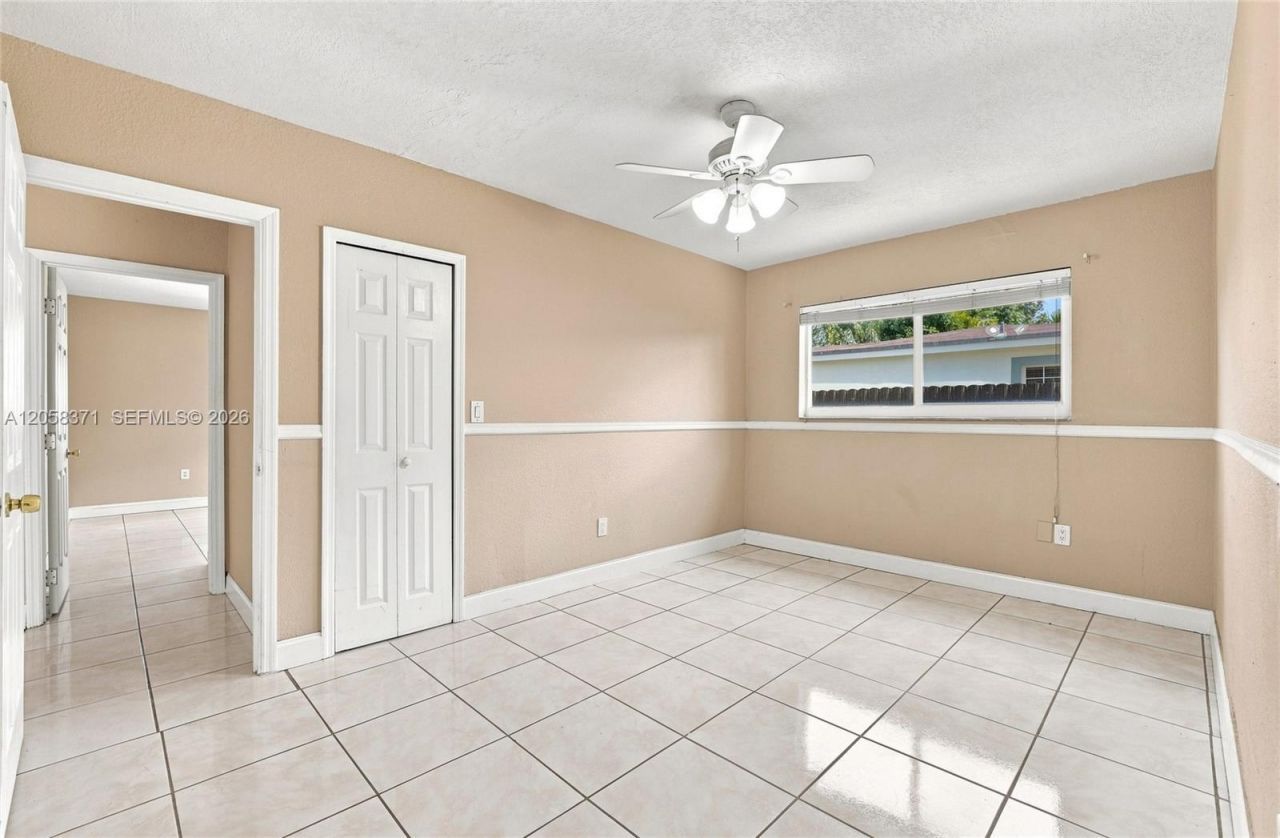 2220 De Soto Dr, Miramar, FL 33023 Photo