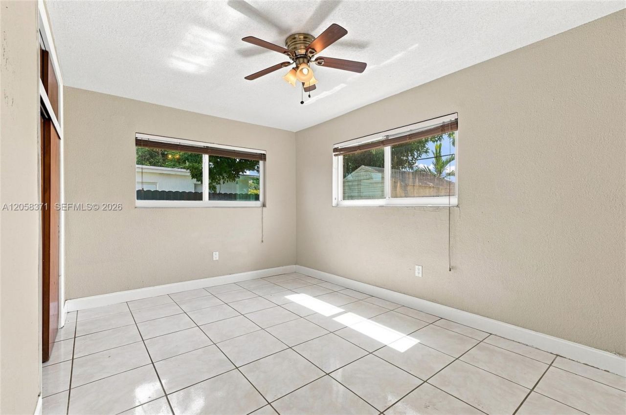 2220 De Soto Dr, Miramar, FL 33023 Photo