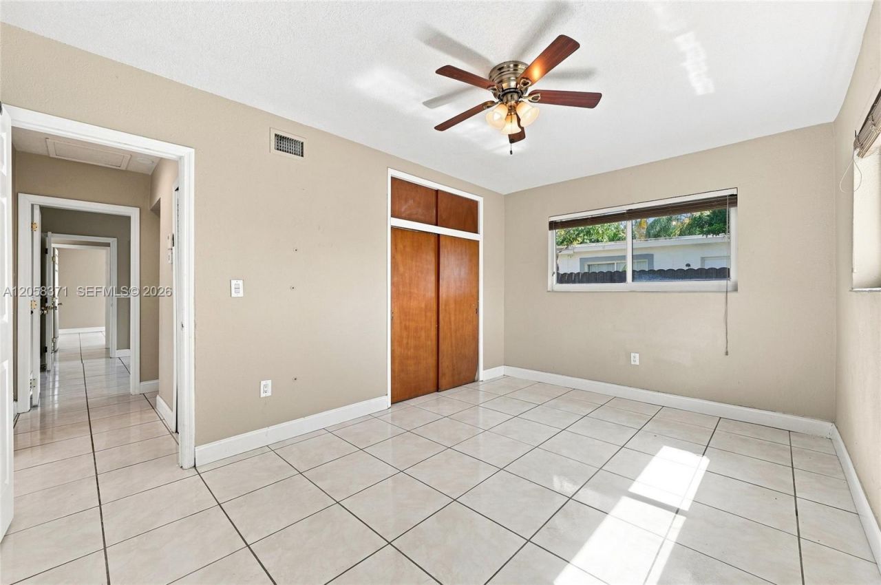 2220 De Soto Dr, Miramar, FL 33023 Photo