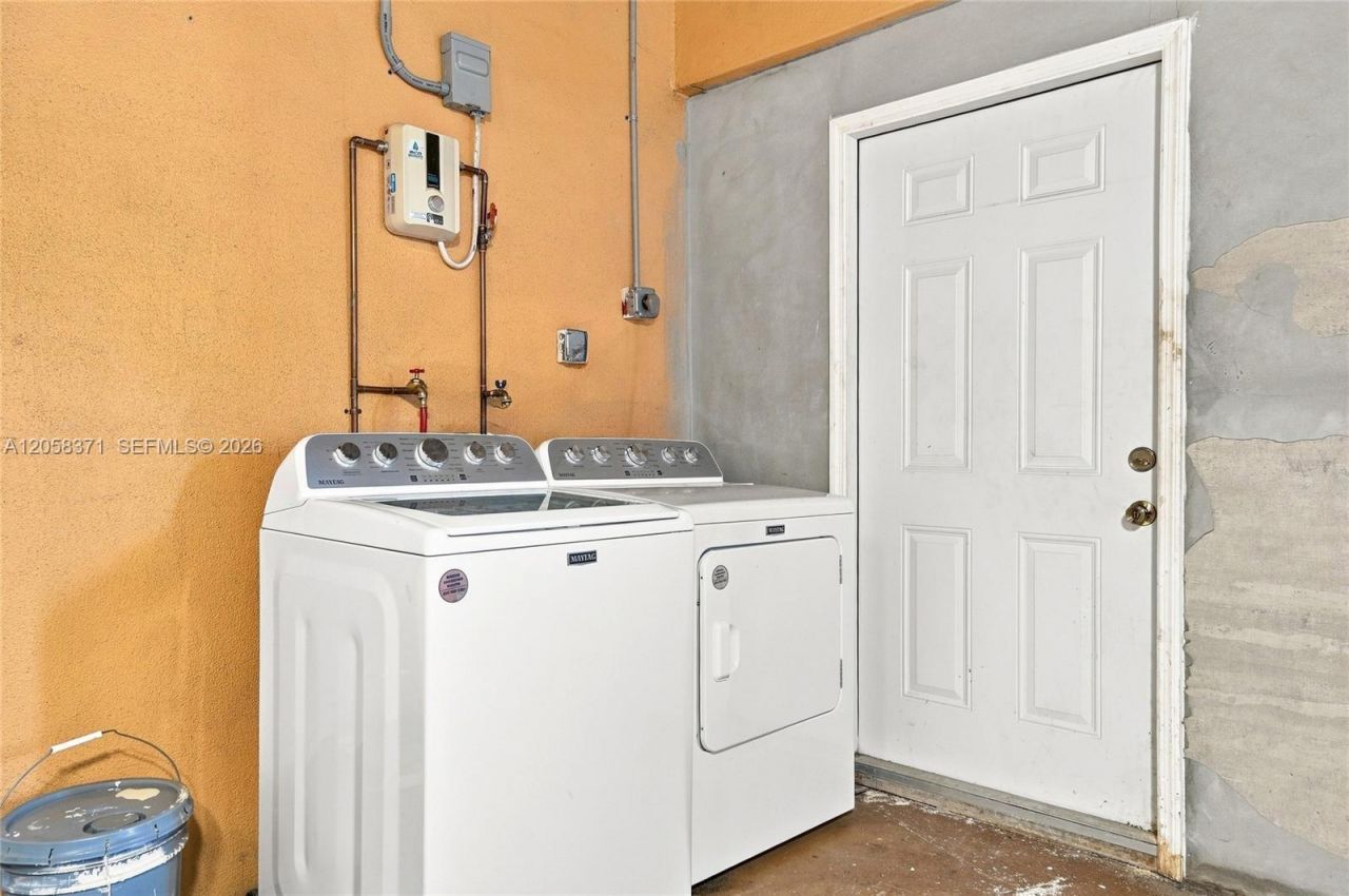2220 De Soto Dr, Miramar, FL 33023 Photo