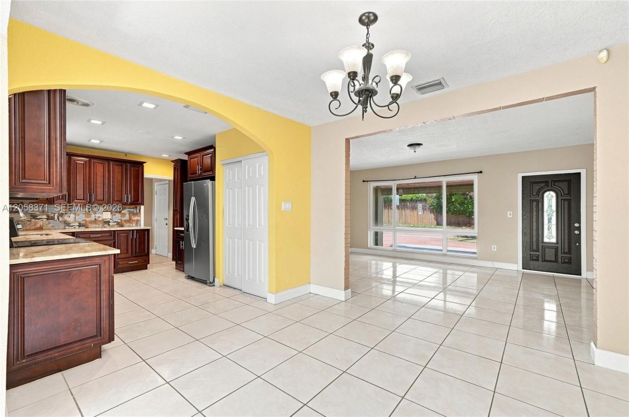 2220 De Soto Dr, Miramar, FL 33023 Photo