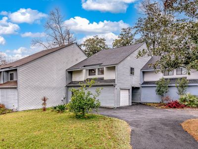 34 Arabian Drive, Charleston, SC 29407