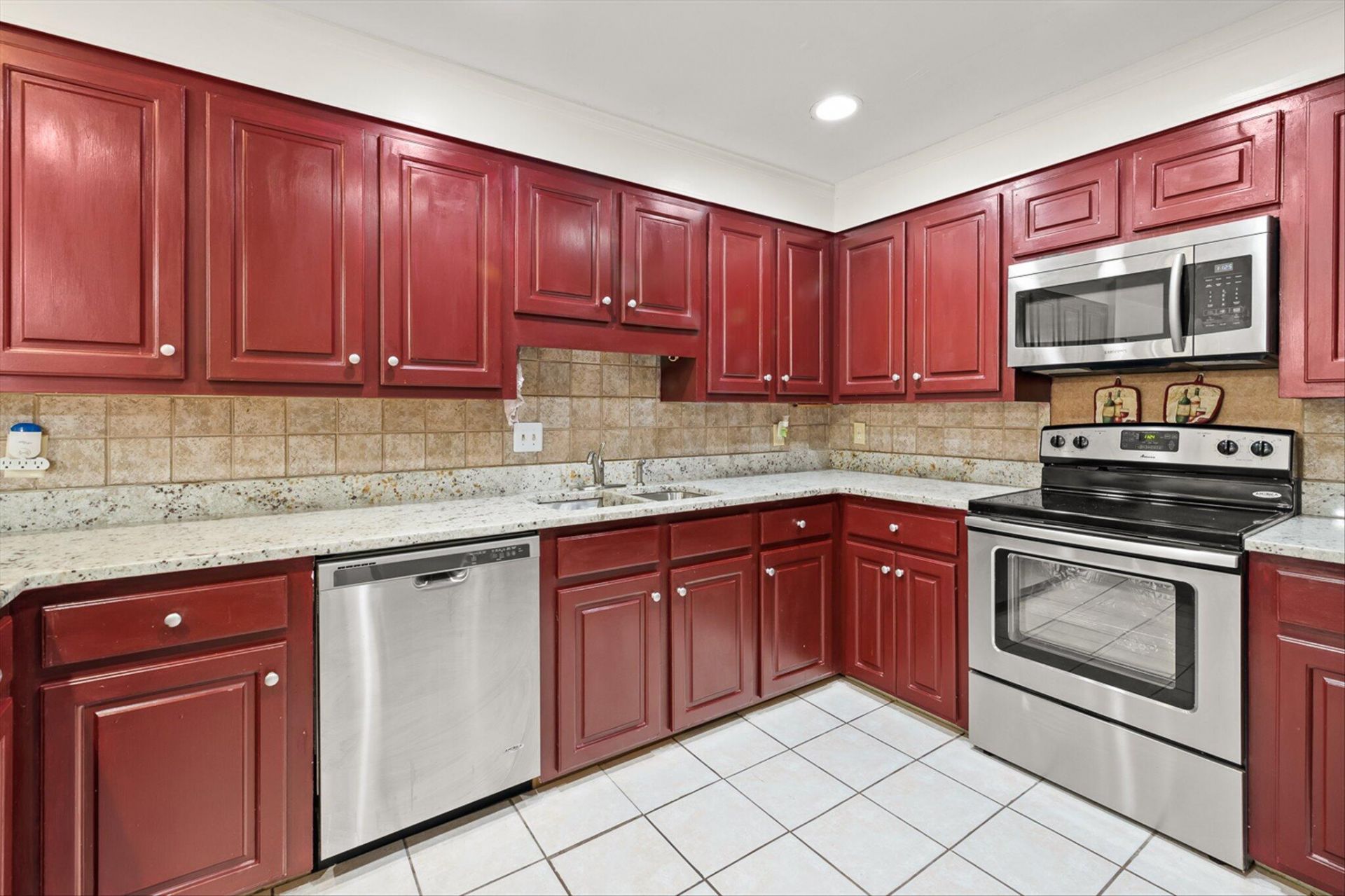 34 Arabian Drive Photo 14