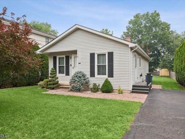 179 Maple St, Bridgewater, NJ 08807