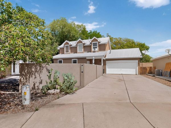 1531 Phoenix Avenue NW, Albuquerque, NM 87107