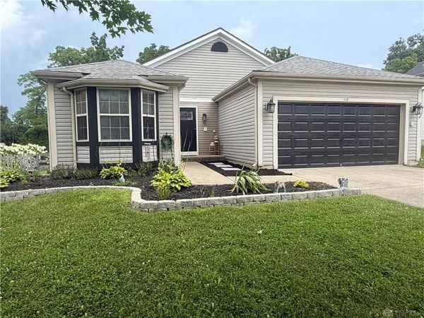 110 Waterstone Drive, Franklin, OH 45005