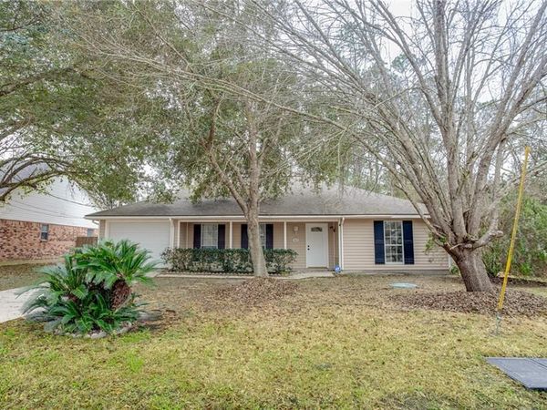 1405 LIVE OAK Street , Slidell, LA 70460