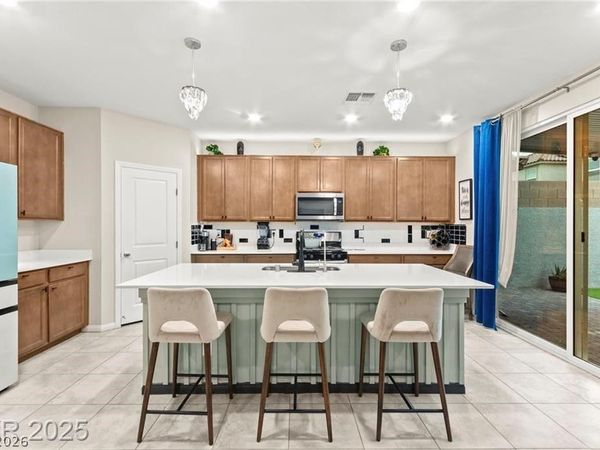 7502 Lush Oasis Avenue , Las Vegas, NV 89113