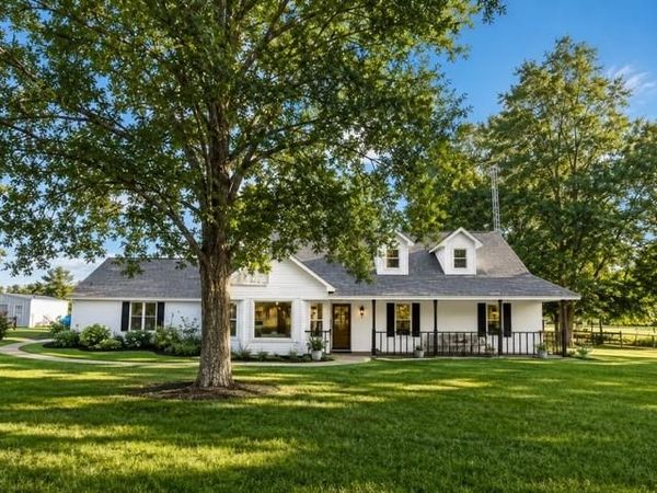 1817 County Road 3327 , Greenville, TX 75402