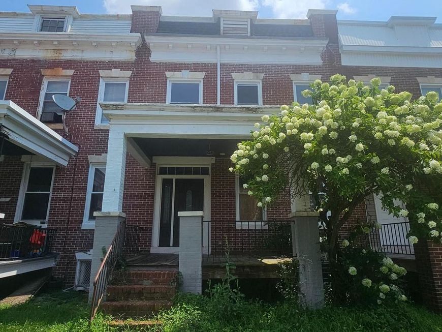 413 Lyndhurst Street, Baltimore, MD 21229 Main Photo