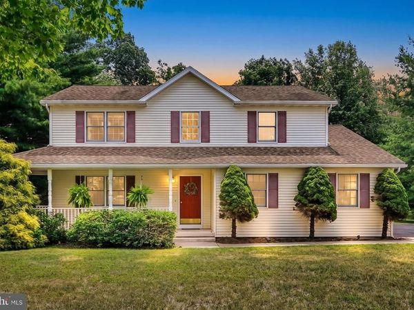 3090 VILLAGE ROAD, ORWIGSBURG, PA 17961