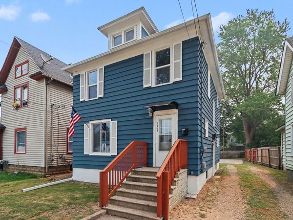 1117 Mills Street, Kalamazoo, MI 49001