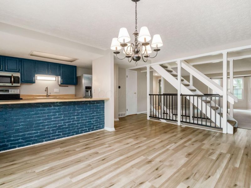 1679 Saint Albans Court, Unit 22-79, Columbus, OH 43220 Photo 11