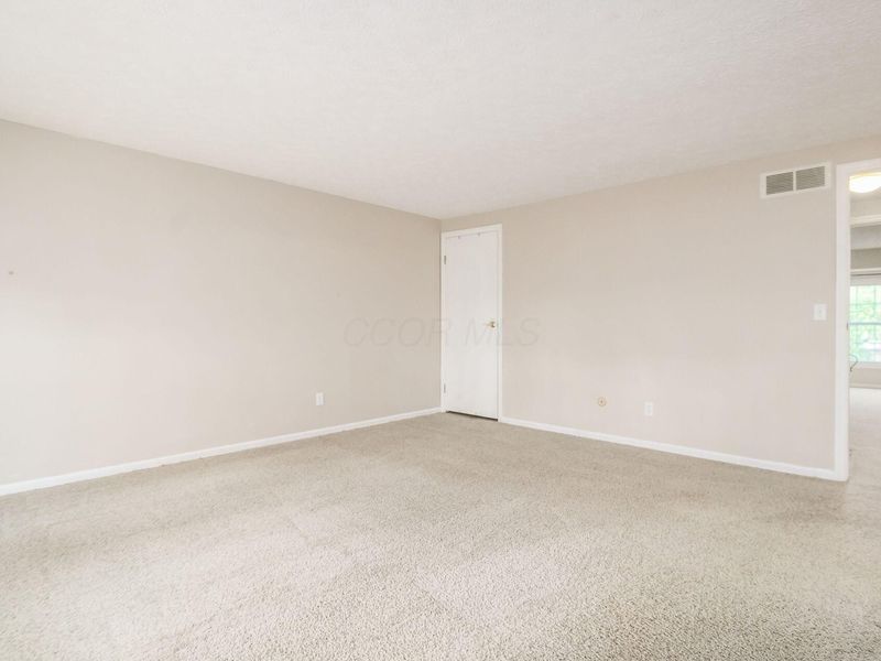 1679 Saint Albans Court, Unit 22-79, Columbus, OH 43220 Photo 24