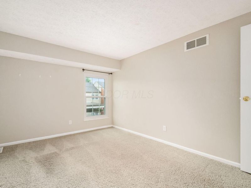 1679 Saint Albans Court, Unit 22-79, Columbus, OH 43220 Photo 26