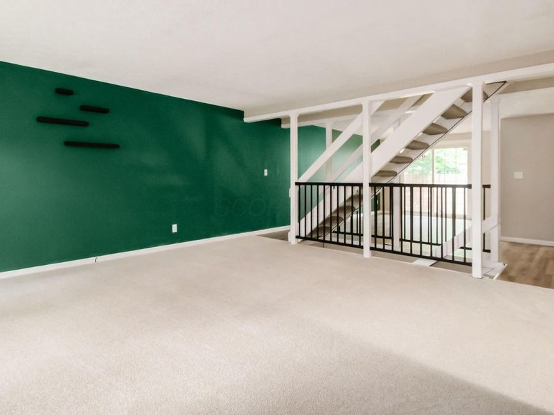 1679 Saint Albans Court, Unit 22-79, Columbus, OH 43220 Photo 7