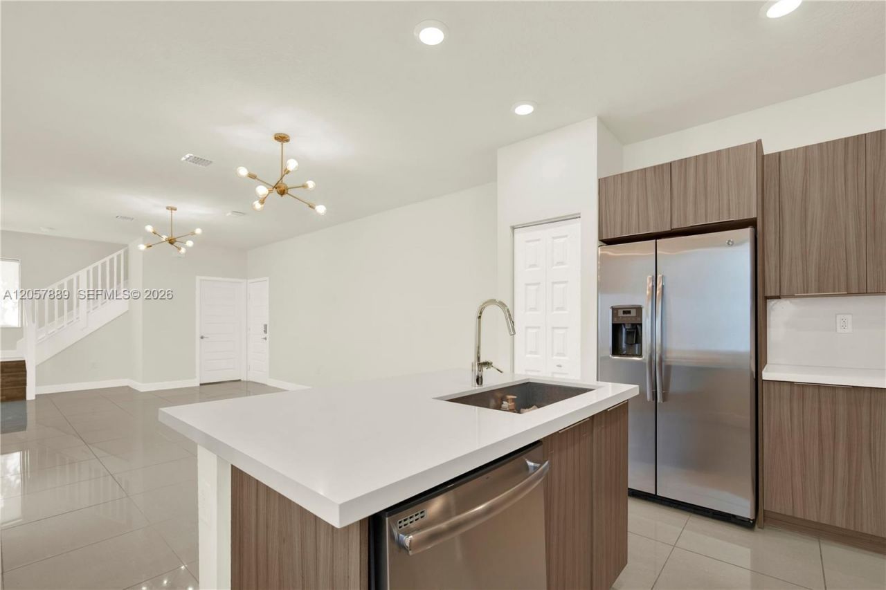 4971 NW 84th Ave , Doral, FL 33166 Photo