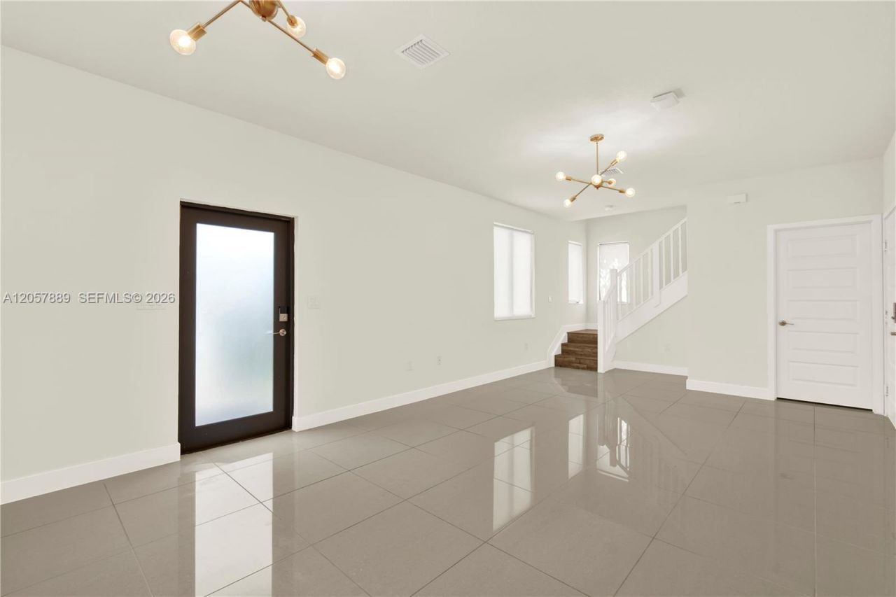 4971 NW 84th Ave , Doral, FL 33166 Photo