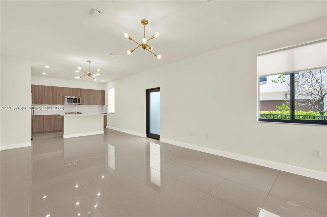 4971 NW 84th Ave , Doral, FL 33166 Photo