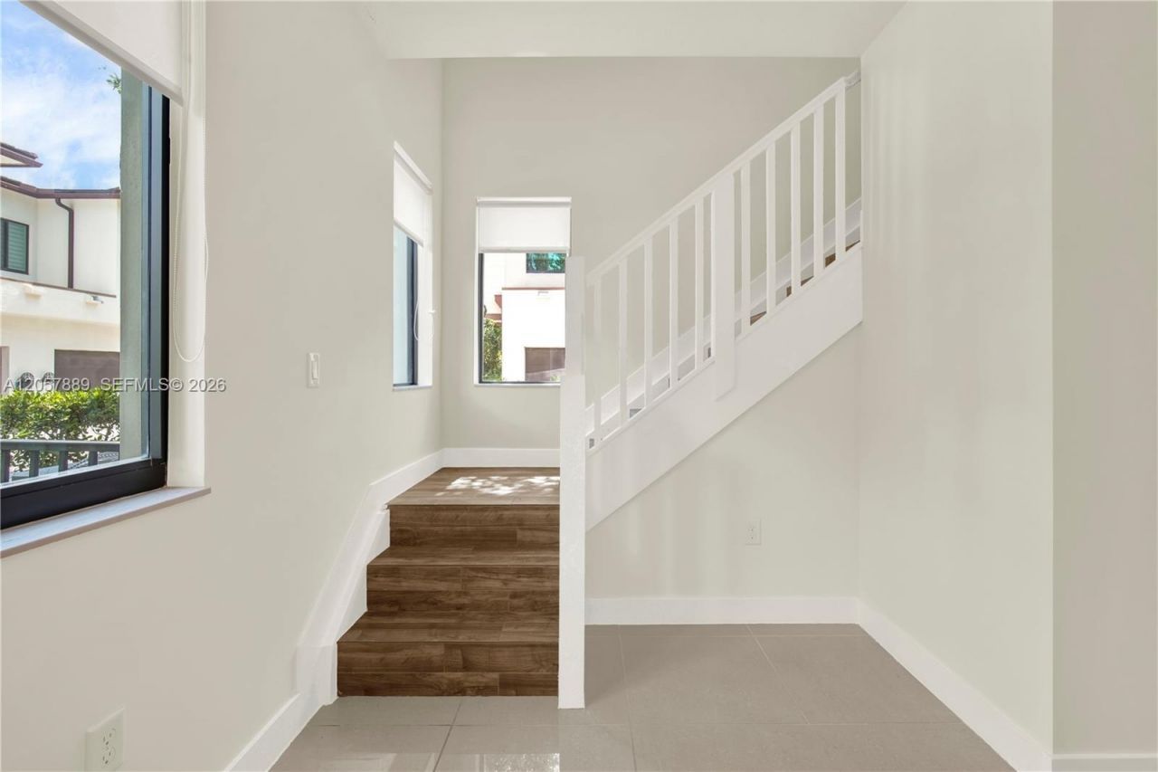 4971 NW 84th Ave , Doral, FL 33166 Photo