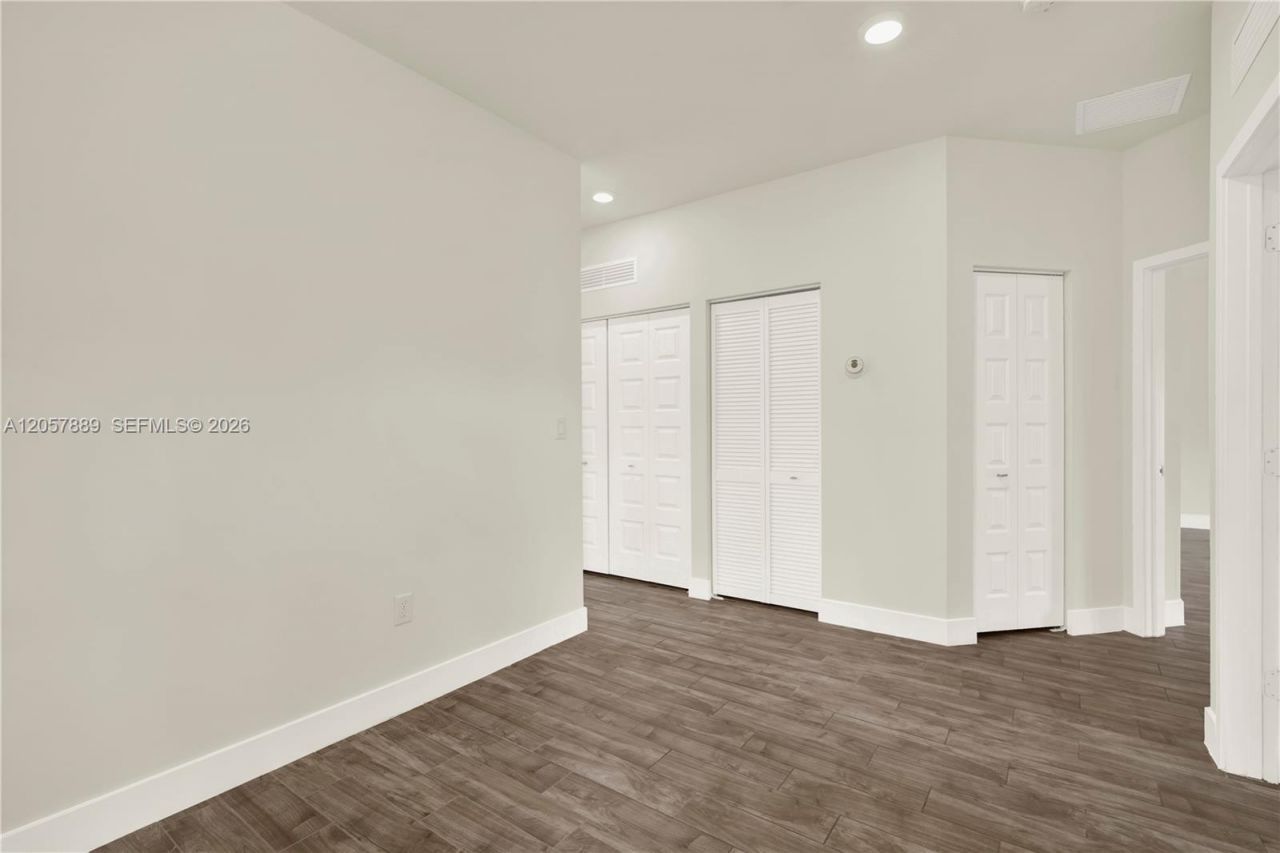 4971 NW 84th Ave , Doral, FL 33166 Photo