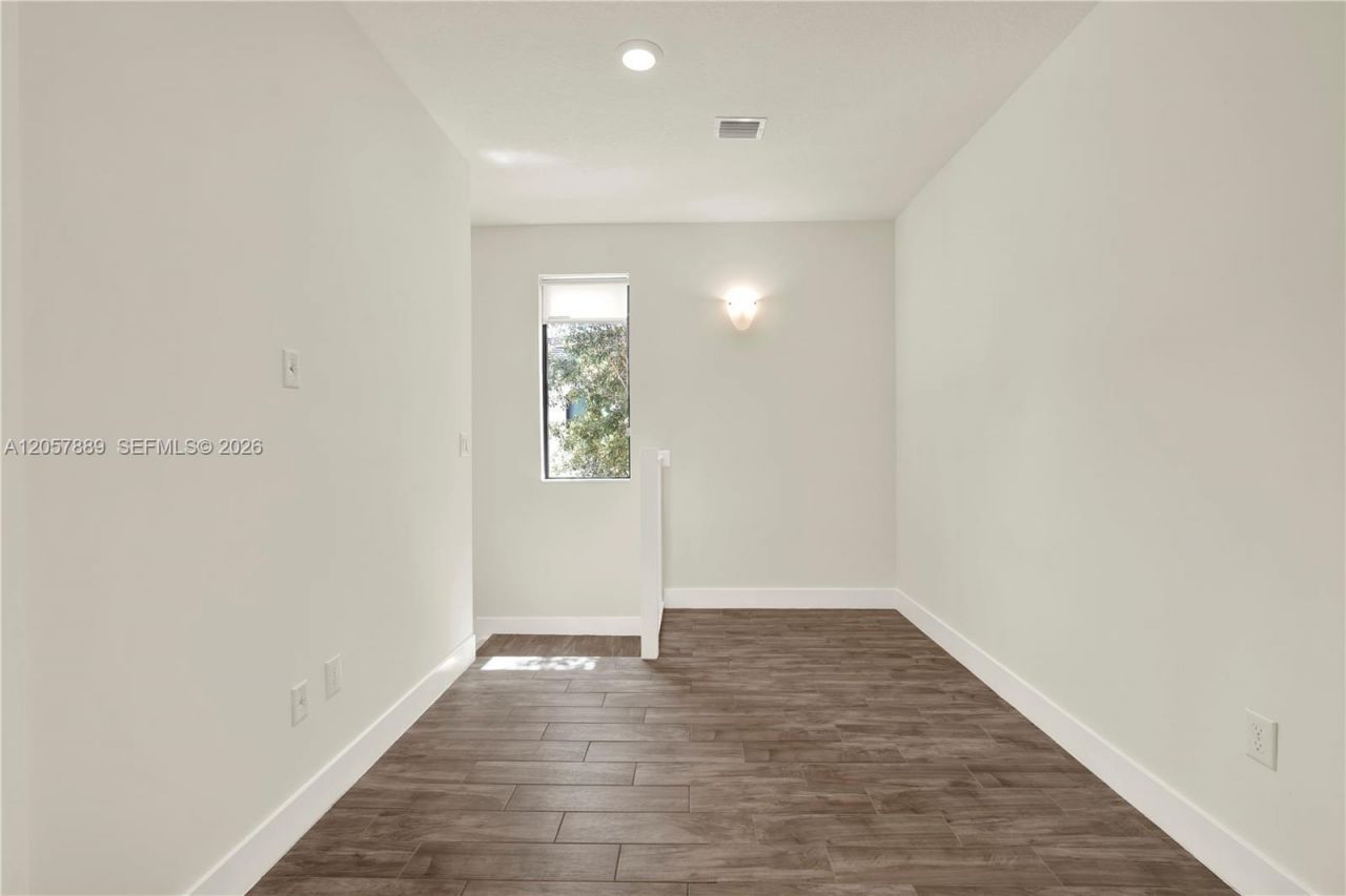 4971 NW 84th Ave , Doral, FL 33166 Photo