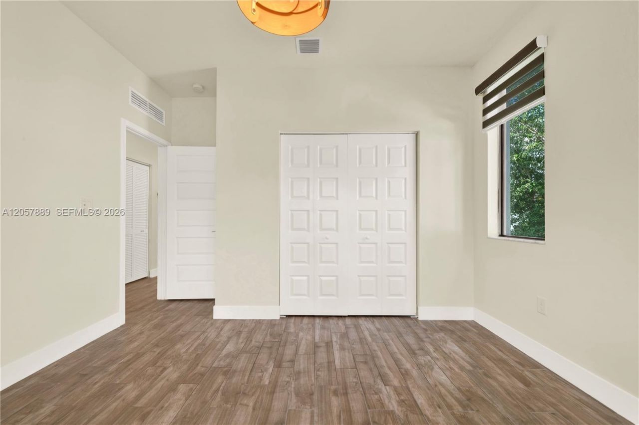 4971 NW 84th Ave , Doral, FL 33166 Photo