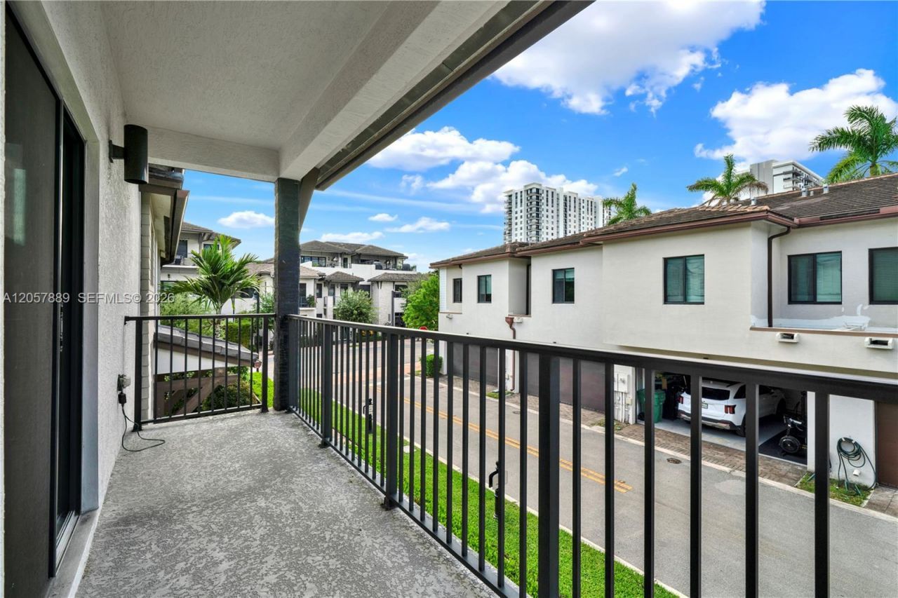 4971 NW 84th Ave , Doral, FL 33166 Photo