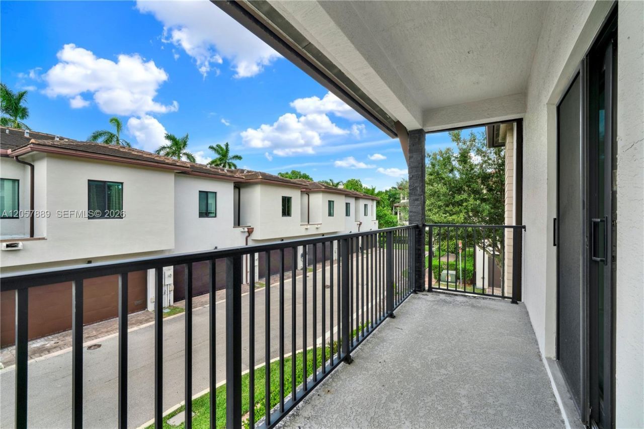 4971 NW 84th Ave , Doral, FL 33166 Photo