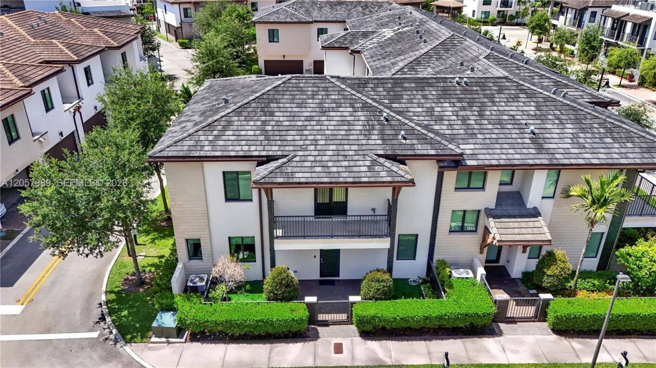 4971 NW 84th Ave , Doral, FL 33166 Photo