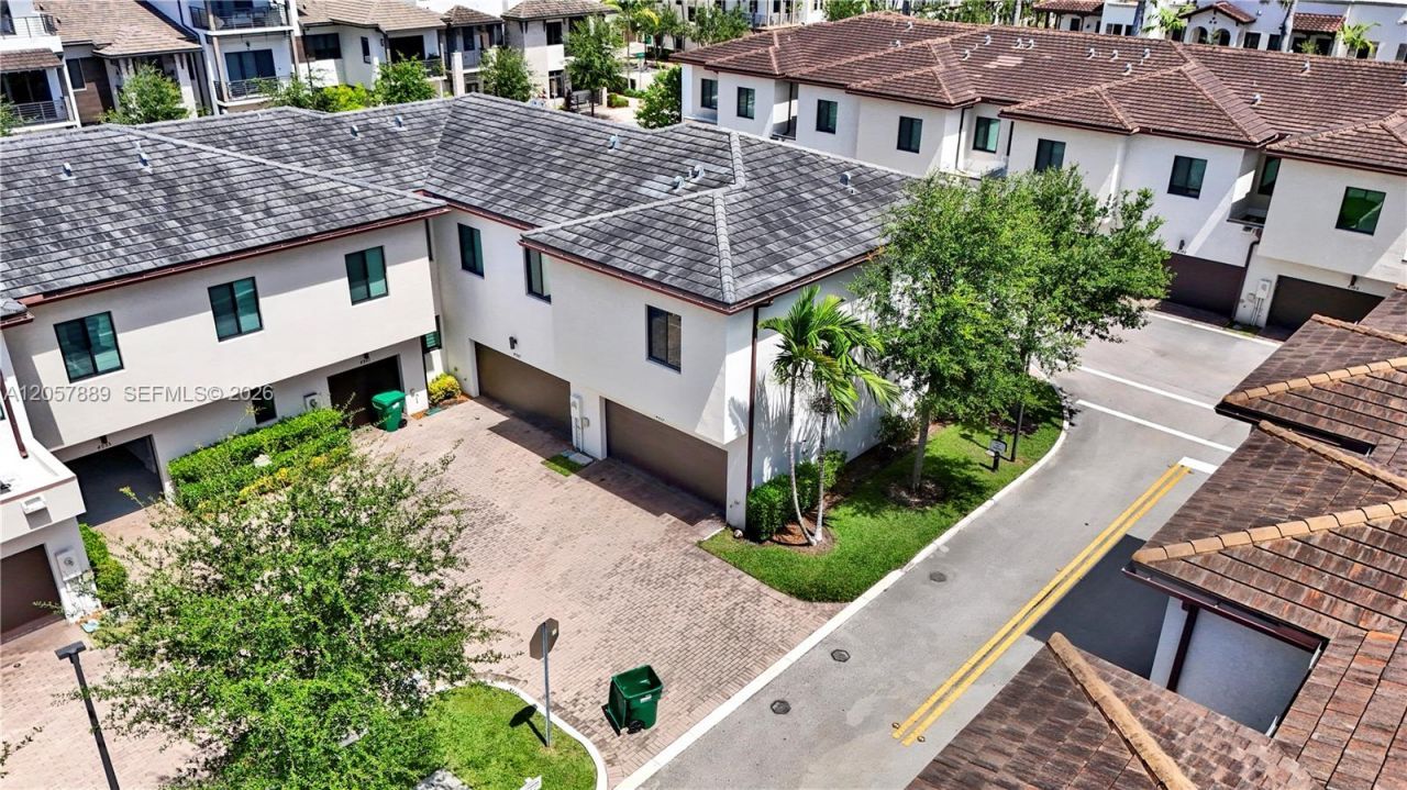 4971 NW 84th Ave , Doral, FL 33166 Photo