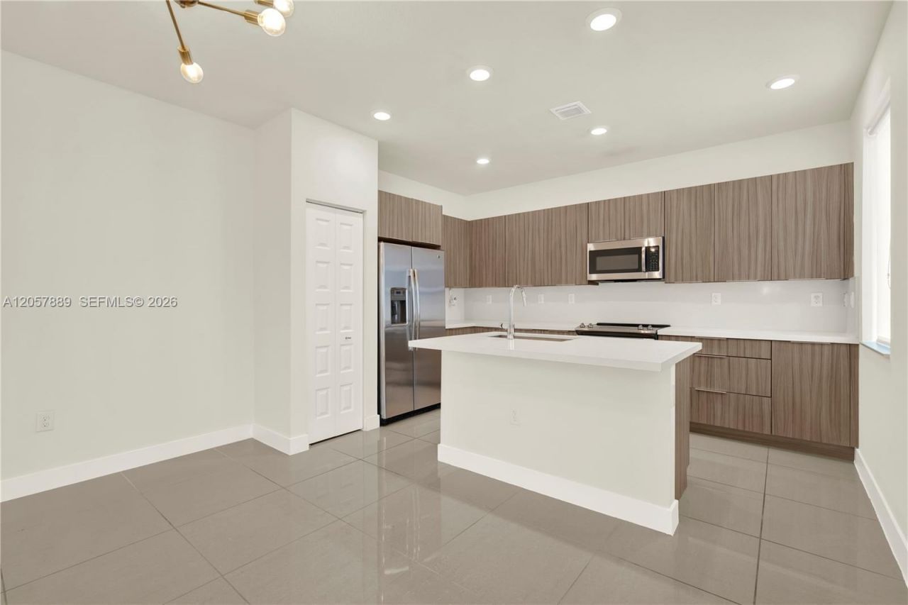 4971 NW 84th Ave , Doral, FL 33166 Photo