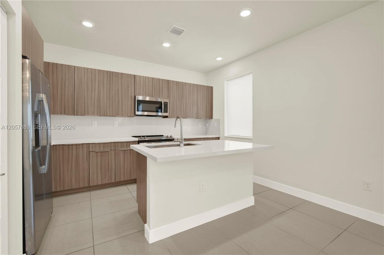4971 NW 84th Ave , Doral, FL 33166 Photo