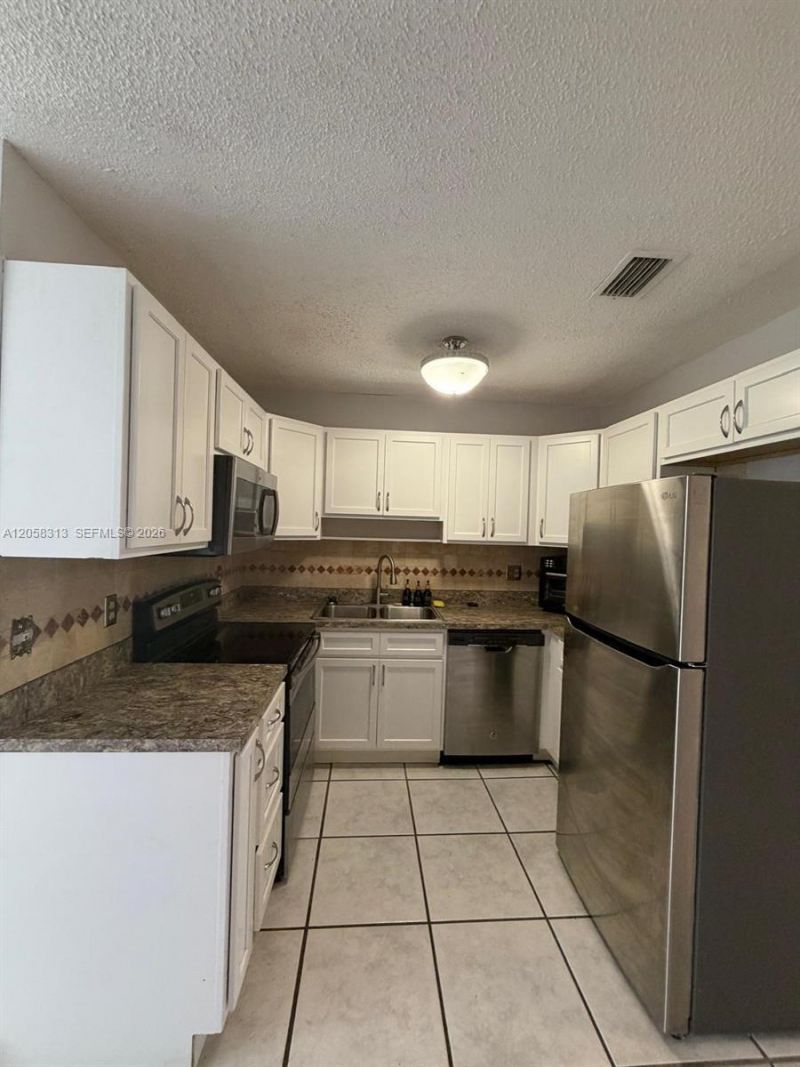 9116 NW 35th Pl, Sunrise, FL 33351 Photo