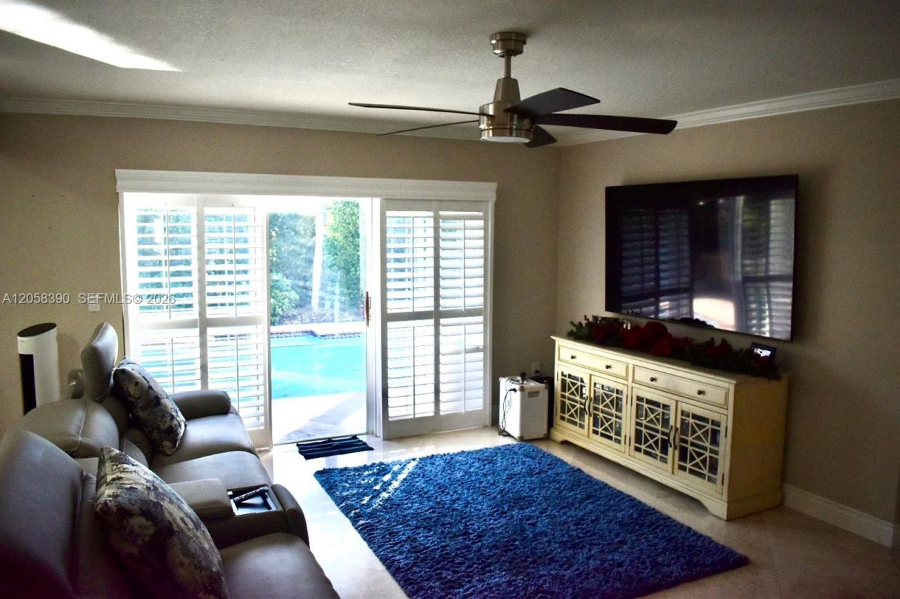 1352 NW 129th Way , Sunrise, FL 33323 Photo