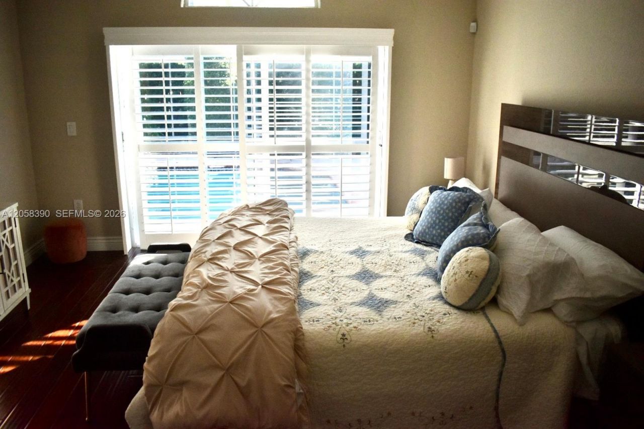 1352 NW 129th Way , Sunrise, FL 33323 Photo