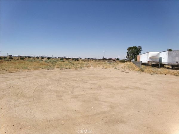 0 Palm , Oak Hills, CA 92344