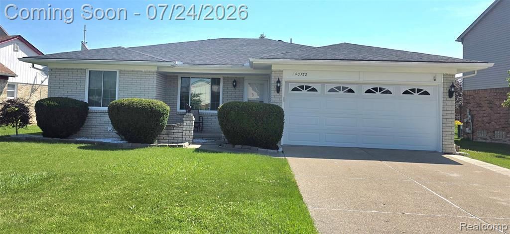 40732 Gulliver Drive, Sterling Heights, MI 48310 Main Photo