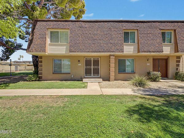 8422 E CHAPARRAL Road, Scottsdale, AZ 85250