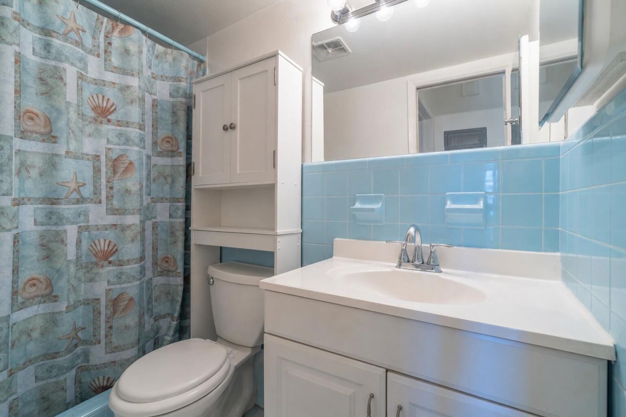 2050 NE 39th Street, Unit 211E, Lighthouse Point, FL 33064 Photo