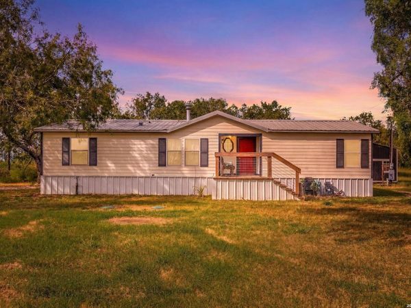 6714 Fm 536, Floresville, TX 78114