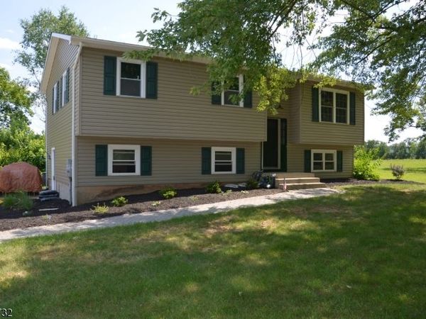 290 E Asbury Anderson Rd, Washington, NJ 07882
