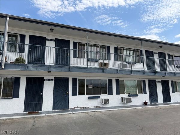 4600 University Center Drive , Unit 166, Las Vegas, NV 89119