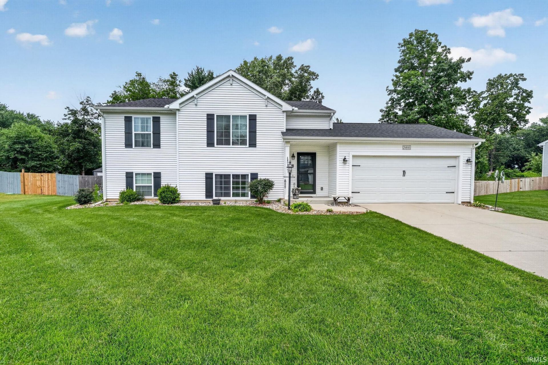 29895 Dallas Drive, Elkhart, IN 46514 Main Photo