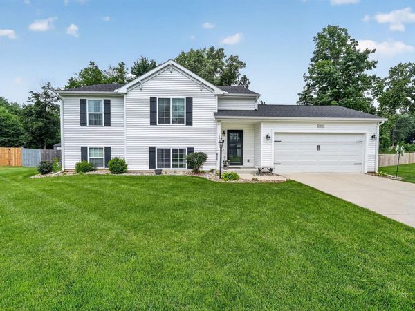 29895 Dallas Drive, Elkhart, IN 46514