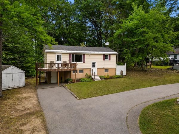 11 Dudley Drive, Middleton, NH 03887