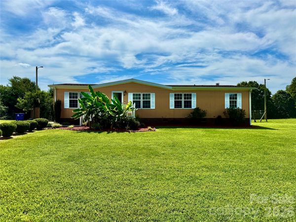 1104 Spring Meadow Drive , Woodleaf, NC 27054